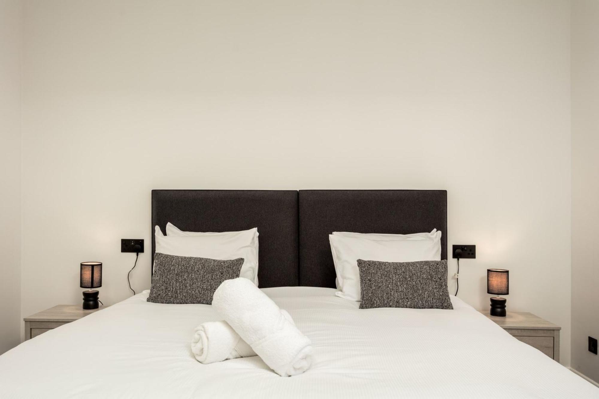 Wellington Lodge Ayr Bagian luar foto